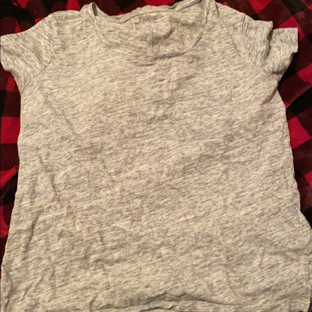 Old navy tshirt